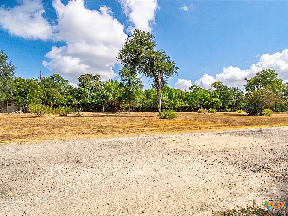 1st image of Estate Trl