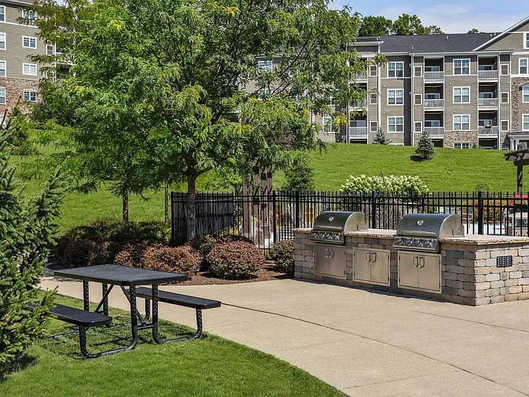 City Vista - Grilling Station