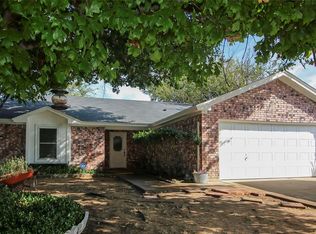 5813 Concord St, Watauga, TX 76148