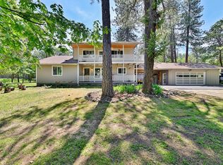 99 Andesite Dr, Jacksonville, OR 97530