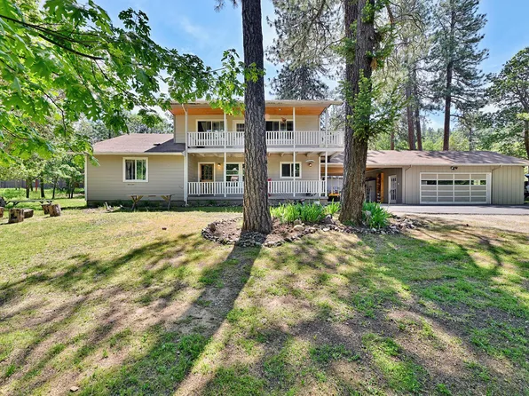 99 Andesite Dr, Jacksonville, OR 97530
