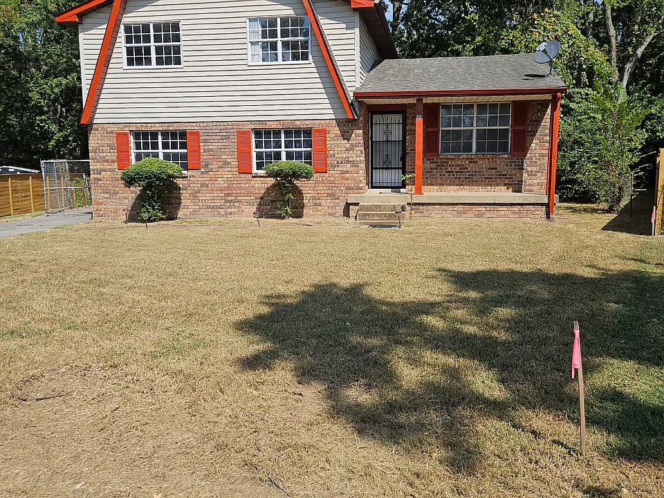 121 Apollo Ct W