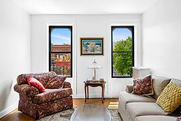 320 Eighth Avenue, #4A