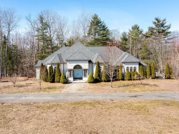 29 Ready Point Road, Wiscasset, ME 04578