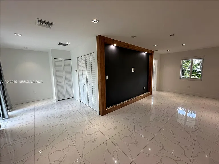 10010 SW 162nd St — Photo 5