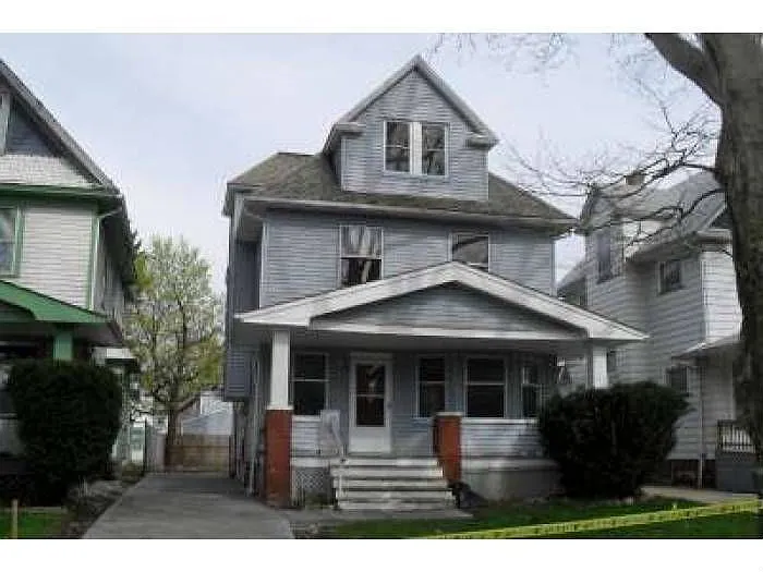 2079 W 89th St photo 1