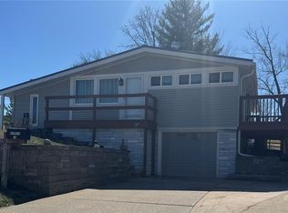 10 Ridgewood Dr, Hannibal, MO 63401