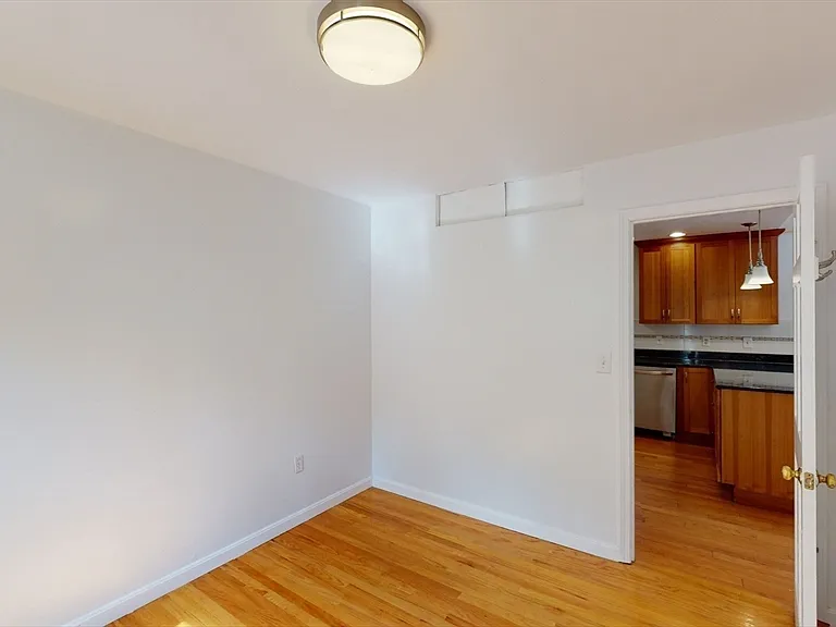 21 Albemarle Ave — Photo 7