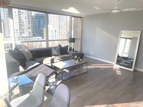 3rd image of 1188 Richards St #909
