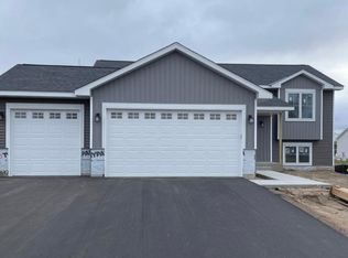 417 Eagle St NW, Isanti, MN 55040