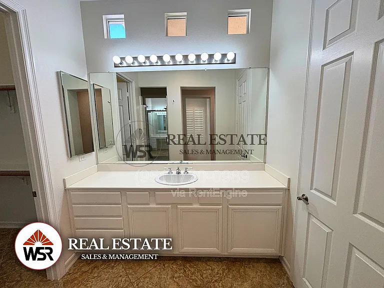 18691 Oak Park Dr — Photo 26