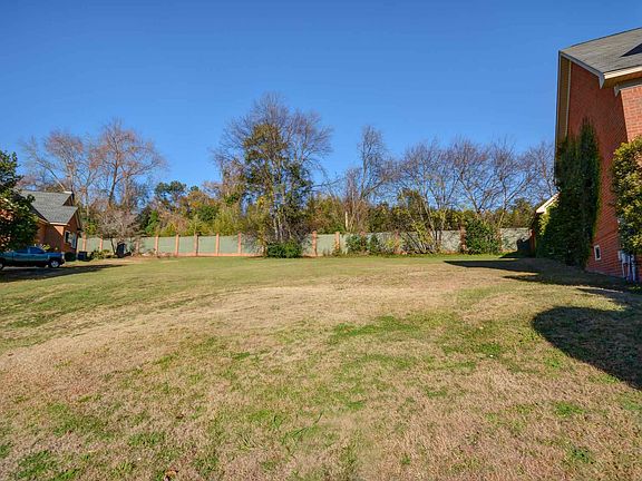 3rd image of 149 Berry Tree Ln