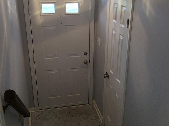 4th image of 21064 Gladstone Dr
