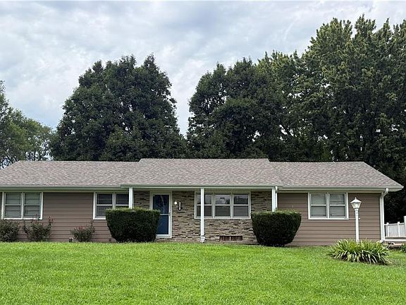 3rd image of 2307 Westminister Ln