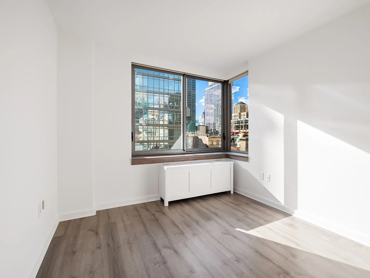 35 West 33rd Street — Photo 4
