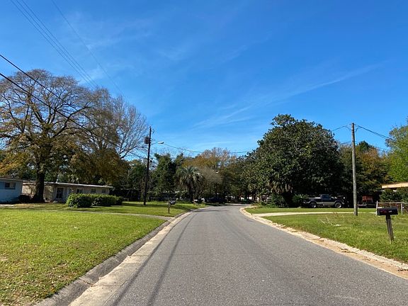 4th image of 111 Aquamarine Ave