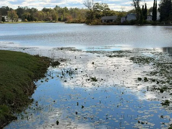 302 Hilcrest Helen Dr, Mayville, MI 48744