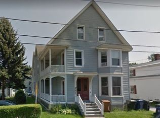 87 High St, Saco, ME 04072