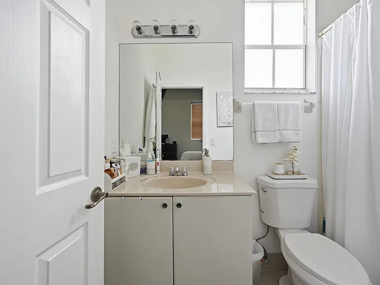 14030 SW 49th St #10 — Photo 21