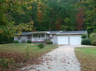 146 S Hickory Ln, Cleveland, GA 30528