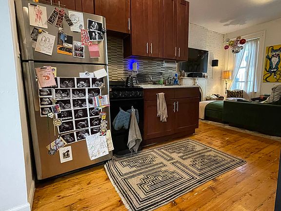 3rd image of 314 S 4th St APT 1