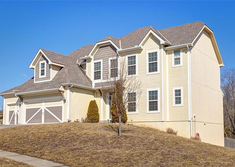 1st image of 5619 N Overland Dr