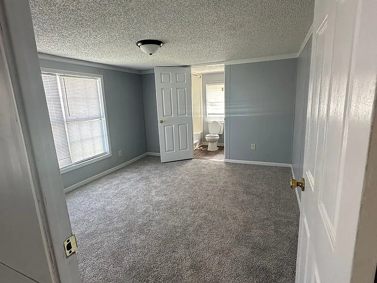 1376 Fleetwood Cir — Photo 7