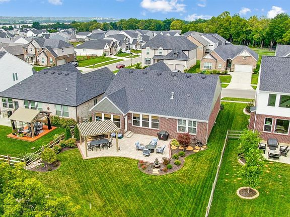 5th image of 1172 Golf Club Dr