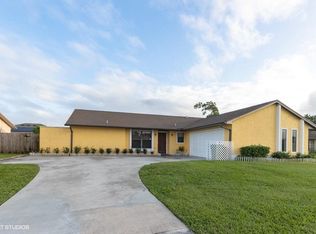 144 NE Sagamore Ter, Port Saint Lucie, FL 34983