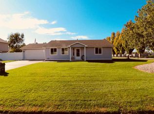 1704 E 2nd St, Deer Park, WA 99006