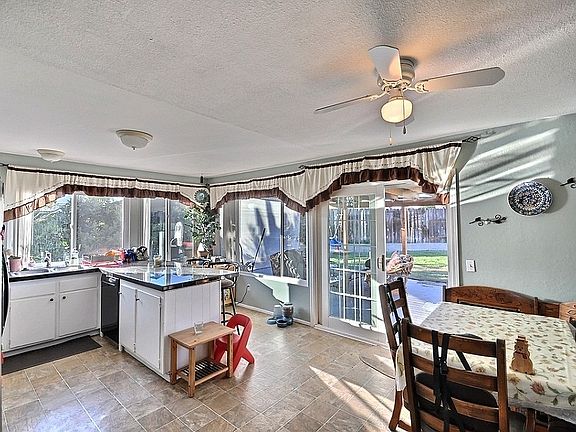Kitchen & Dining Room