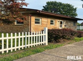 220 N 27th St, Herrin, IL 62948