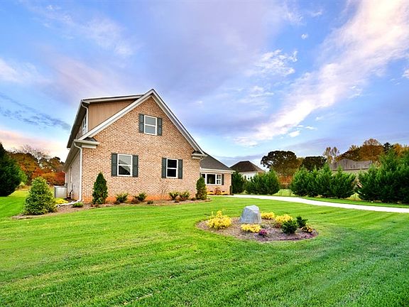 5th image of 116 Palos Verde Dr