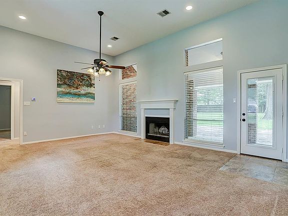 3rd image of 419 Monarch Oak Dr