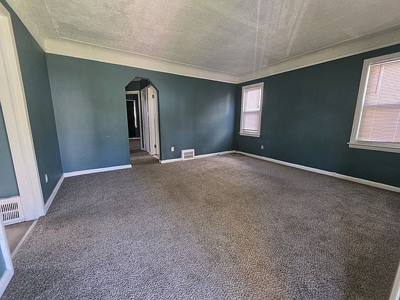 2nd image of 14929 Birwood St