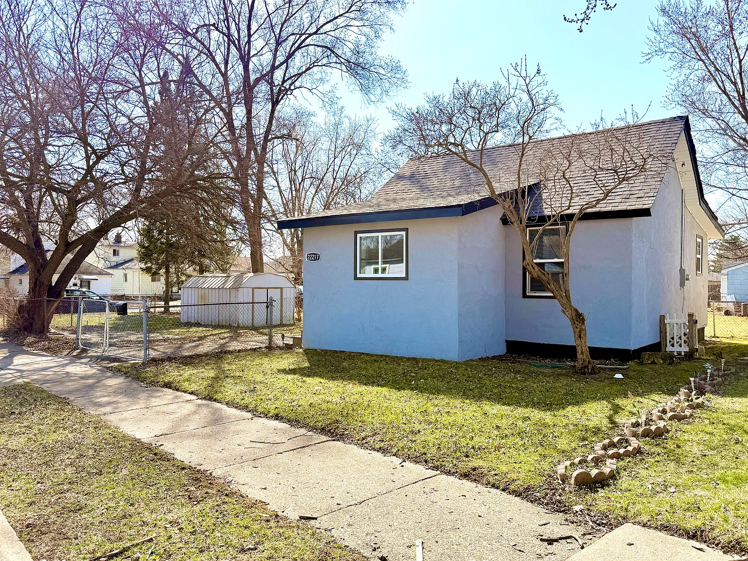 2 bed, 600 sqft, $1,350 — Photo 2