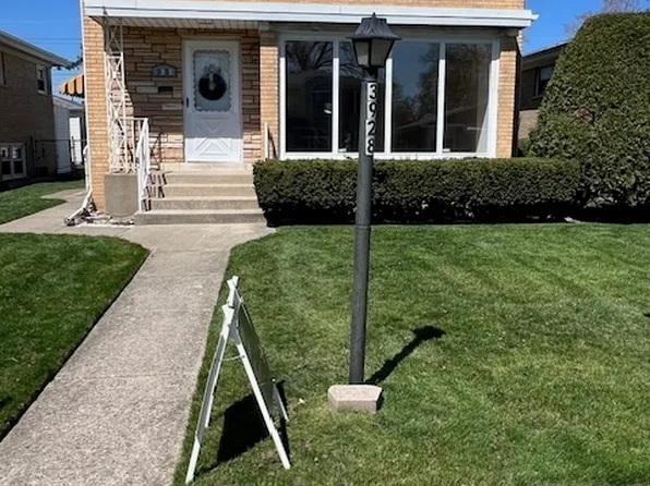 3928 Birchwood Ave, Skokie, IL 60076