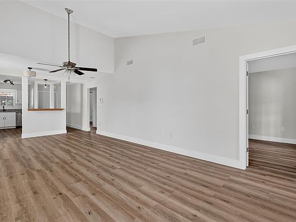 4th image of 4 COVE LANE