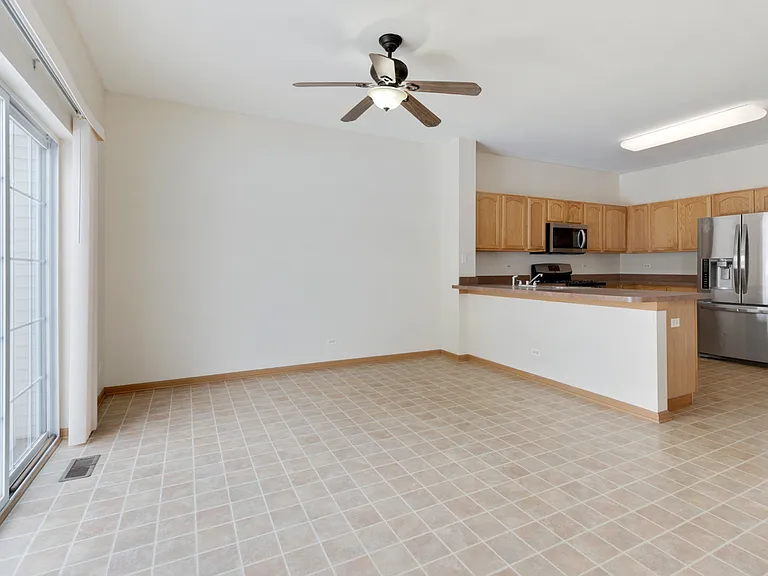 840 Amelia Ct — Photo 7