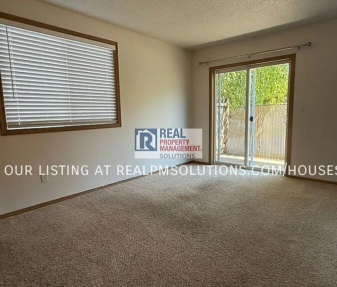 8514 N Syracuse St #1 — Photo 6