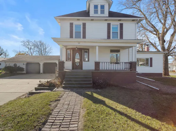 574 W Franklin St, Paxton, IL 60957