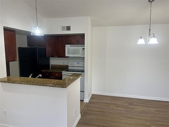 5th image of 5132 Conroy Rd Unit 938