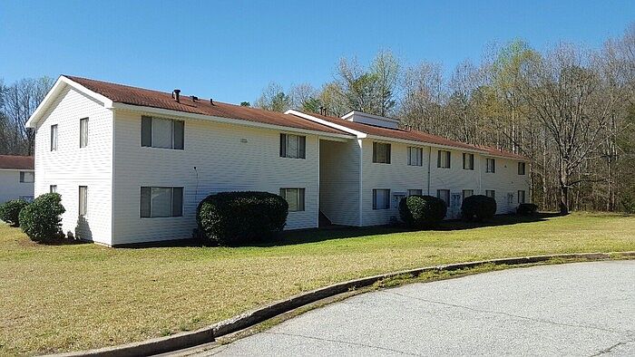1st image of 100 Eastland Dr APT F44