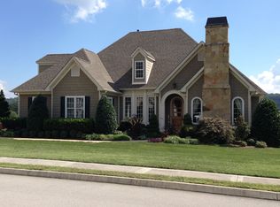 176 Stillwater Cir, Lenoir City, TN 37772
