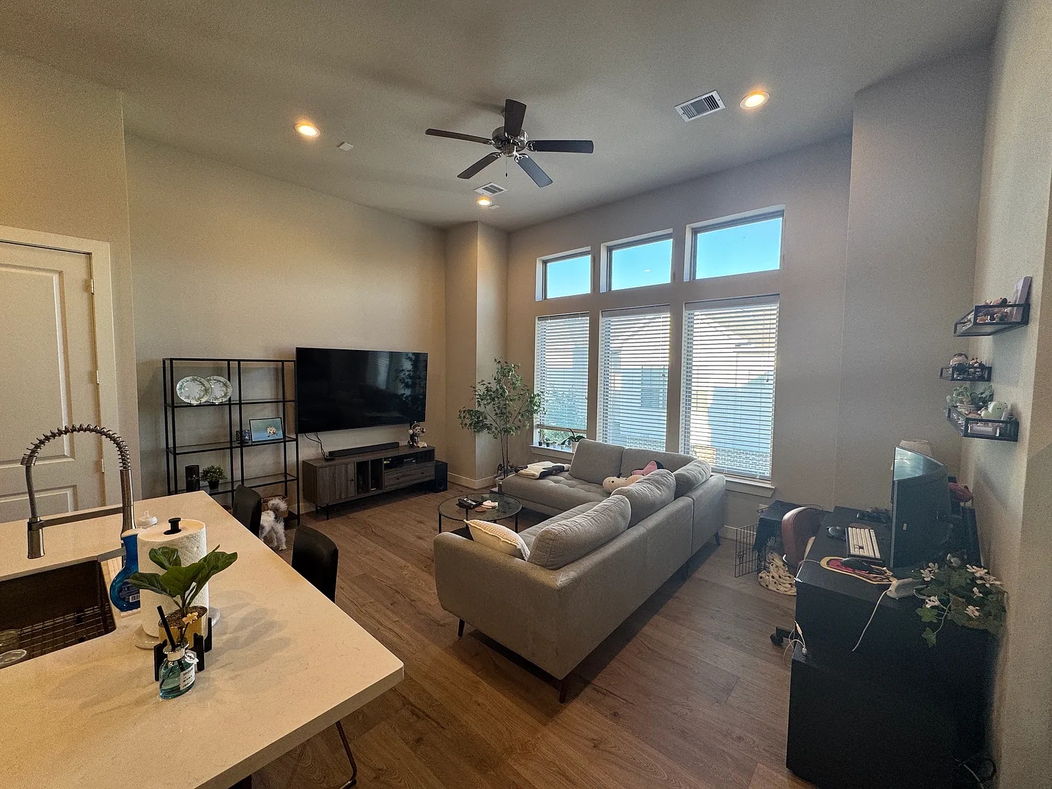 1103 Olivier Ln — Photo 2