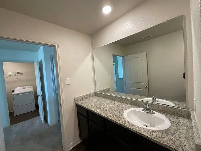 172 Allington Cir — Photo 25