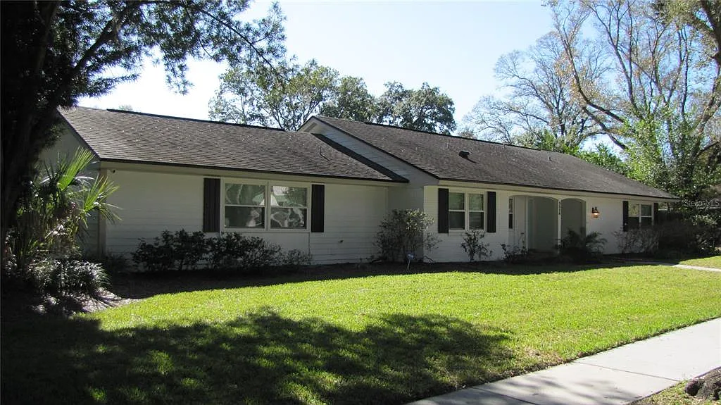 3 bed, 2.0 bath, 1553 sqft, $2,900 — Photo 1
