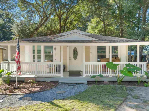 2901 Godwin Ln, Pensacola, FL 32526