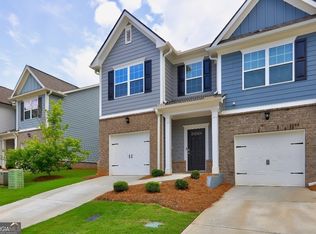 69 Chastain Cir, Newnan, GA 30263