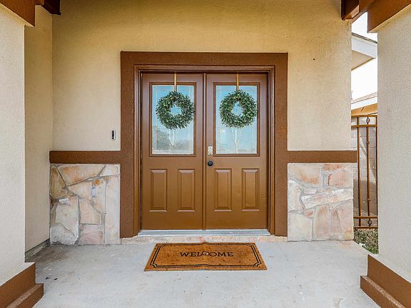 3rd image of 1010 Savannah Loop